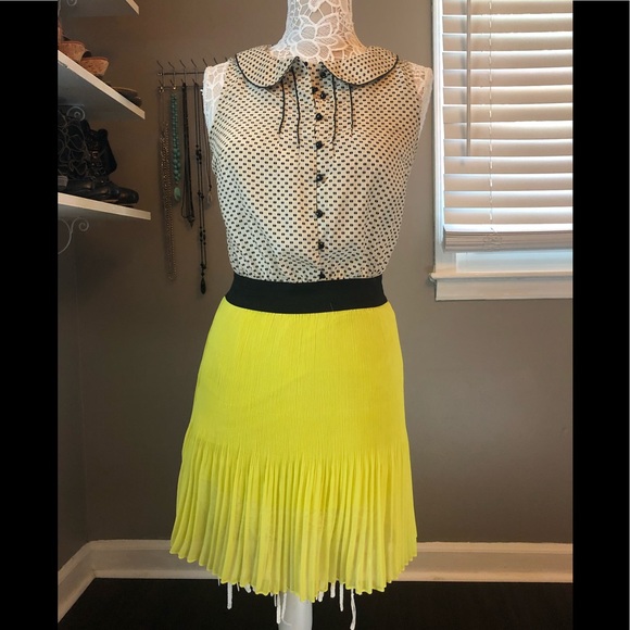 THML Dresses & Skirts - THML summer work dress